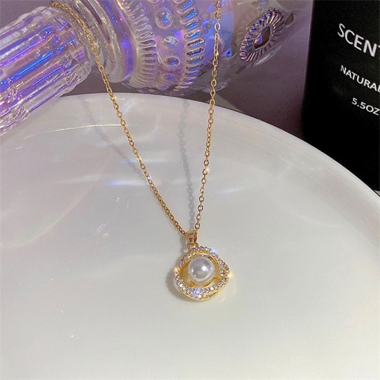 2025 New Luxury Red Pearl Pendant Necklace - Fashionable Chic Clavicle Chain with Elegant Design