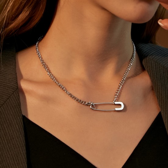 Creative Safety Pin Necklace, Minimalist Curved Safety Pin Choker, Couples Necklace